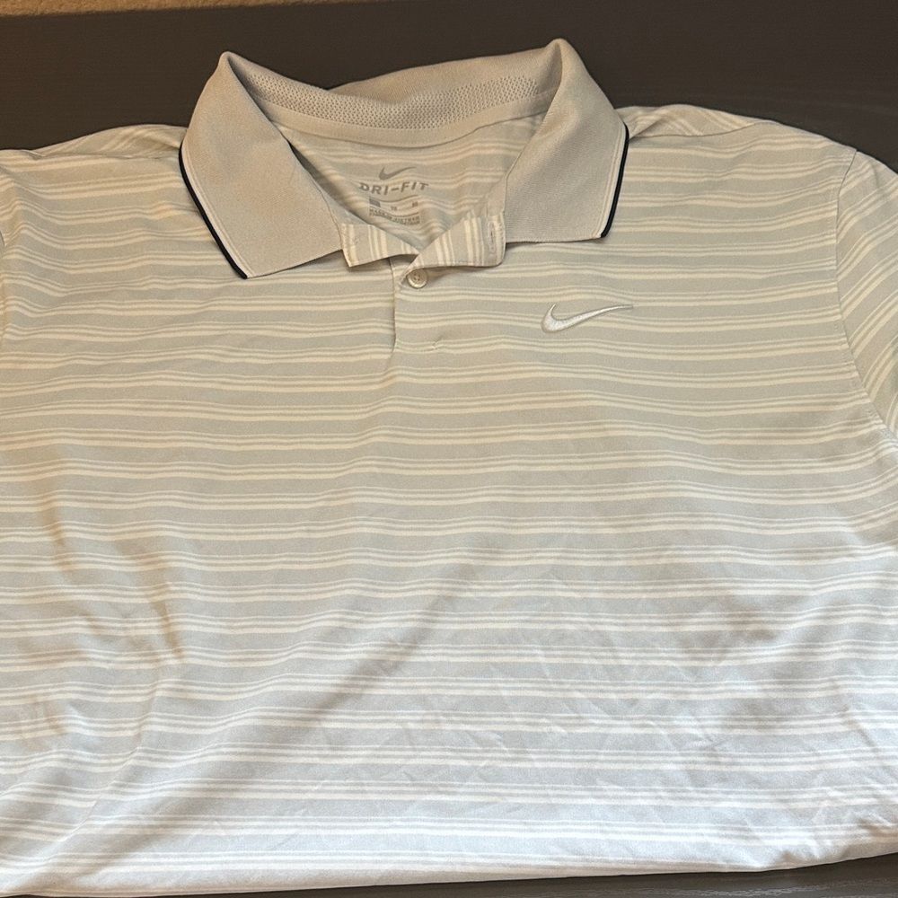 Nike Men's Striped White and light blue Polo golf Shirt.  XL